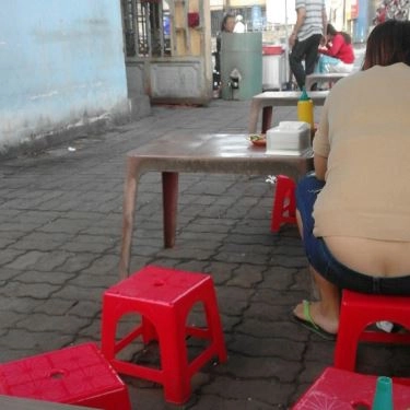 Không gian- Quán Ăn Bún Riêu Vỉa Hè
