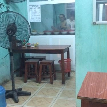 Không gian- Quán Ăn Bún Tuổi Hoa - Bún Mọc Chân Giò
