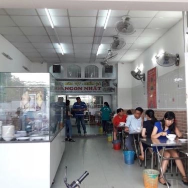 Không gian- Quán Ăn Bún Vịt Miến Gà - Ngon Nhất Quán