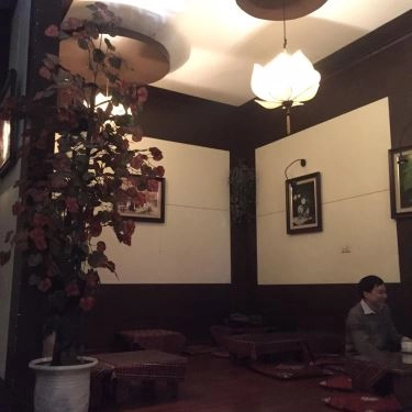 Không gian- Quán Ăn Bùng Binh Cafe