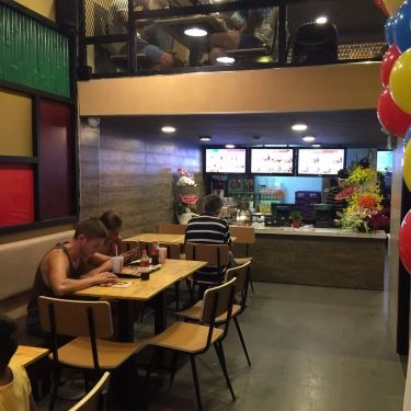 Không gian- Quán Ăn Burger King - Bùi Viện