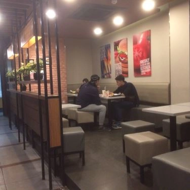 Tổng hợp- Nhà Hàng Burger King - Lê Thái Tổ