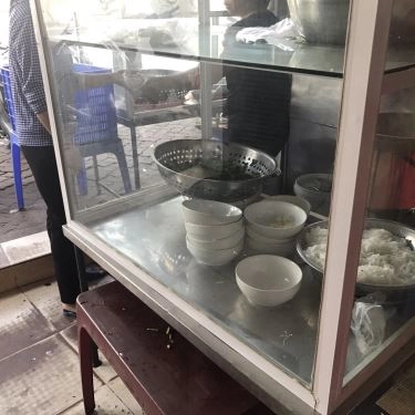 Không gian- Quán Ăn Canh, Bún & Miến Cá Quỳnh Côi