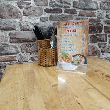 Không gian- Quán Ăn Cari Mực & Bún Thái Hải Sản