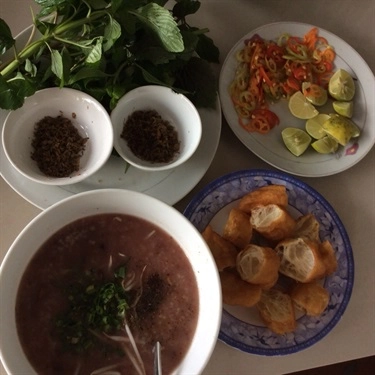 Món ăn- Quán Ăn Cháo Lòng Cây Me - Cách Mạng Tháng 8