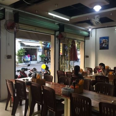 Không gian- Quán Ăn Cây Sung Quán - Cháo Lươn Xứ Nghệ