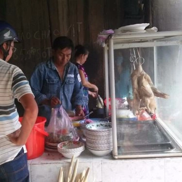 Không gian- Quán Ăn Cháo Vịt Cô Xuân - Lê Văn Lương