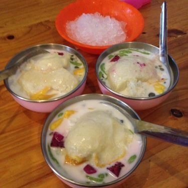 Tổng hợp- Quán Ăn Chè Dừa Thái Lan - Nguyễn Phong Sắc