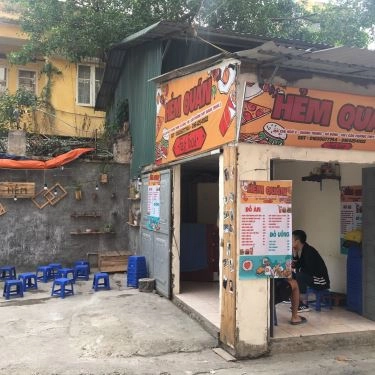 Không gian- Quán Ăn Hẻm Quán - Ăn Vặt Các Món