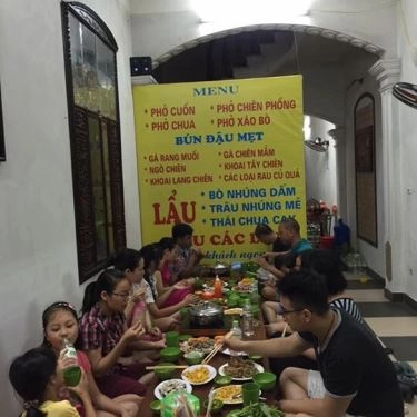 Không gian- Quán Ăn Huyền Mạnh - Phở Cuốn Ngũ Xã