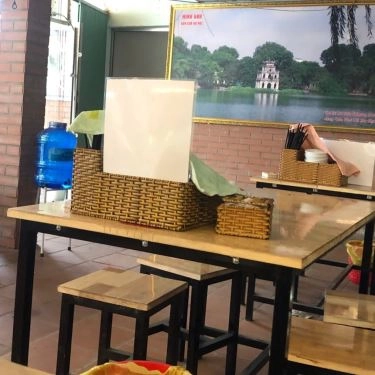Không gian- Quán Ăn Minh Anh 2 - Bún Chả Hà Nội