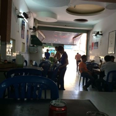 Không gian- Quán Ăn Trường Tàu Cơm Tấm Bì