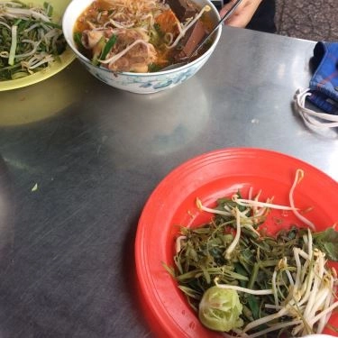 Món ăn- Quán Ăn Thu Nga - Bún Riêu Ốc Giò Chả