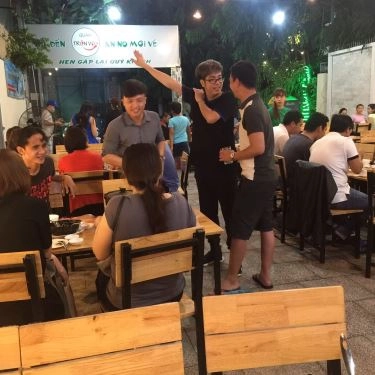 Không gian- Quán Ăn Tròn Vo - Hải Sản Đồng Quê
