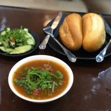 Món ăn- Quán Ăn Trung Hiếu - Bánh Mì Bít Tết & Sốt Vang