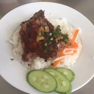 Món ăn- Quán Ăn Tư Hoàng - Bún Thịt Nướng & Cơm Tấm