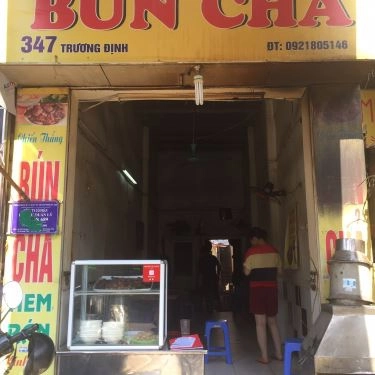 Không gian- Quán Ăn Chiến Thắng - Bún Chả & Bún Miến Ngan