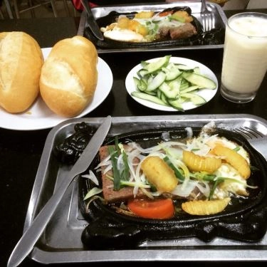 Món ăn- Quán Ăn Chính Hạnh - Bánh Mì Bít Tết