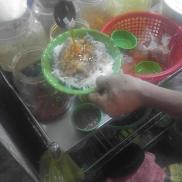 Món ăn- Quán Ăn Chú Quảng - Bún Thịt Nướng & Bánh Bèo