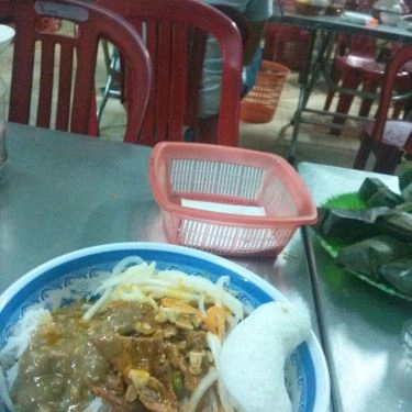 Món ăn- Quán Ăn Chú Quảng - Bún Thịt Nướng & Bánh Bèo