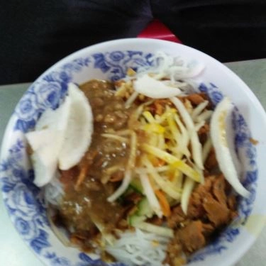 Món ăn- Quán Ăn Chú Quảng - Bún Thịt Nướng & Bánh Bèo