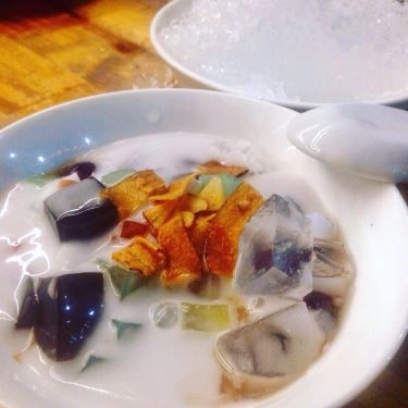Món ăn- Quán Ăn Cỏ Ba Lá - Chè Đủ Món