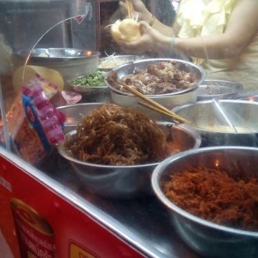 Tổng hợp- Quán Ăn Cô Chi - Bánh Mì Gà & Mì Cay