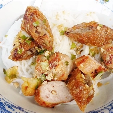 Món ăn- Quán Ăn Cô Hà - Bún Nem Nướng & Chả Giò