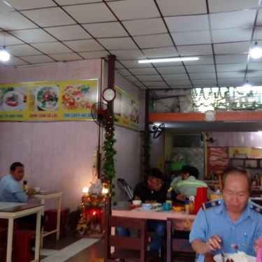 Không gian- Quán Ăn Bếp Hồng - Cơm Tấm & Bún Thịt Nướng