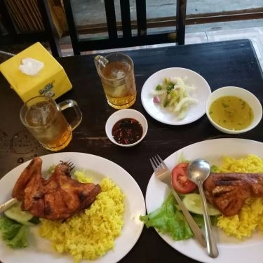Món ăn- Quán Ăn Cơm Gà Hoàng Yến