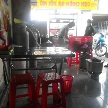 Không gian- Quán Ăn 79 - Cơm Chiên Gà Xối Mỡ