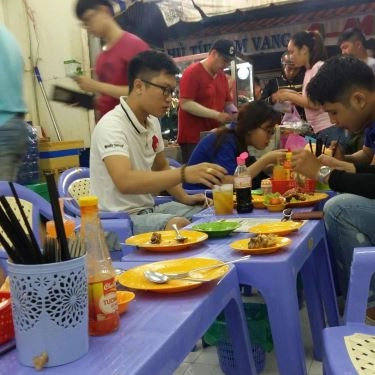 Không gian- Quán Ăn Cơm Gà Xối Mỡ Anh Mập