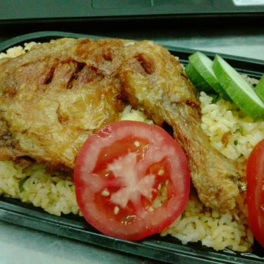 Món ăn- Quán Ăn Cơm Gà Xối Mỡ - Đường Số 5