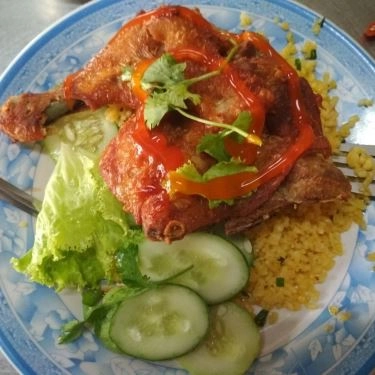Món ăn- Quán Ăn Cơm Gà Xối Mỡ Huệ Bình - Bình Phú