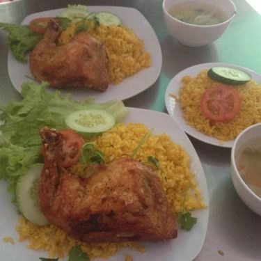 Món ăn- Quán Ăn Trường Thanh - Cơm Gà Xối Mỡ - Lê Thị Hồng