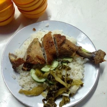 Món ăn- Quán Ăn Cơm Gà Xối Mỡ Xá Xíu
