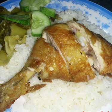 Món ăn- Quán Ăn Cơm Gà Xối Mỡ Xá Xíu