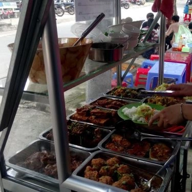 Tổng hợp- Quán Ăn Cơm Gà Xối Mỡ, Hủ Tiếu & Bún Thịt Nướng