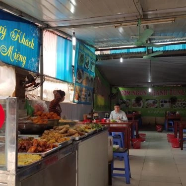 Không gian- Quán Ăn Cơm Ngon Thanh Tùng