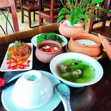 Món ăn- Cơm Niêu & Trà Việt