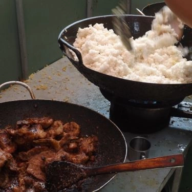 Món ăn- Quán Ăn Cơm Sài Gòn - Cơm Gà Xối Mỡ