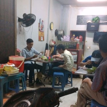 Không gian- Quán Ăn Cơm Tấm 22K