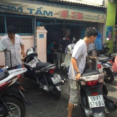 Không gian- Quán Ăn Cơm Tấm 43 - Nguyễn Văn Lạc