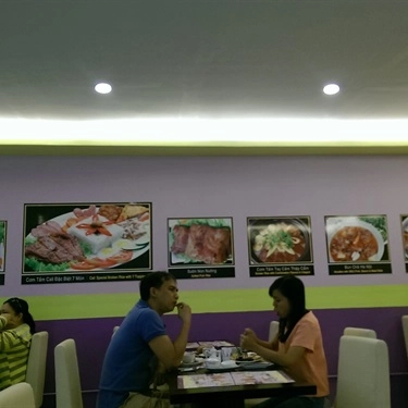 Không gian- Quán Ăn Cơm Tấm Cali 14 - Vincom Thủ Đức