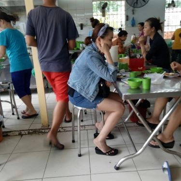 Không gian- Quán Ăn Cơm Tấm Loan - Nguyễn Thái Sơn