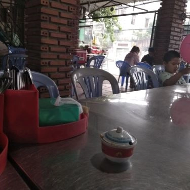 Không gian- Quán Ăn Cơm Tấm Năm Tiền