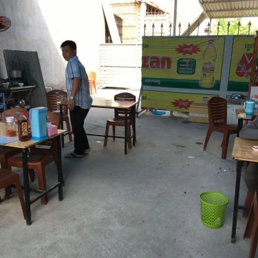 Không gian- Quán Ăn Cơm Tấm Ngọc
