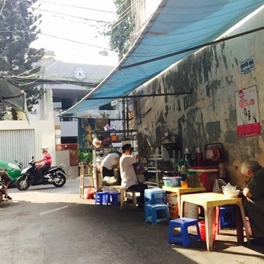Không gian- Quán Ăn Cơm Tấm Phương - Hồ Biểu Chánh