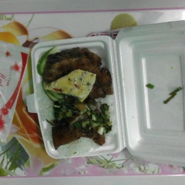 Món ăn- Quán Ăn Hạnh Quyên - Cơm Tấm, Bún Thịt Nướng & Bánh Mì Thịt Quay