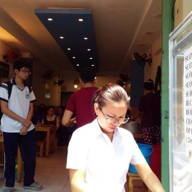 Không gian- Quán Ăn Cơm Tấm Sườn - Trần Hưng Đạo